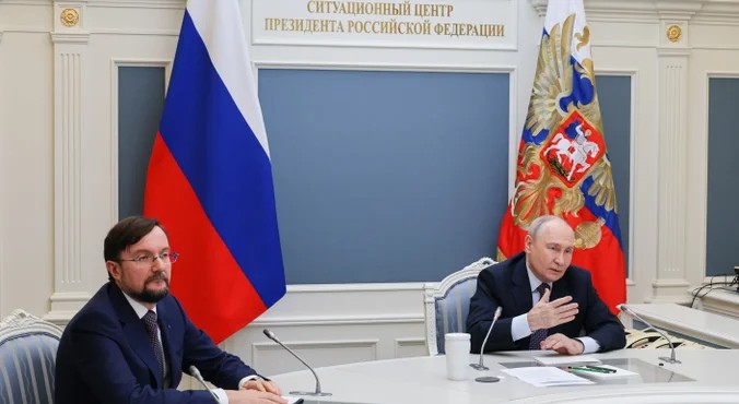 Путин на съезде «Деловой России»: «железобетонная защита» пенсий, ИИ для «гречки» и экосистема «длинных денег»