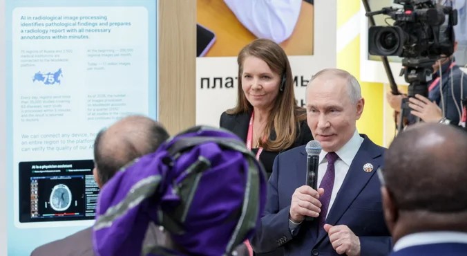 Путин угостил глав делегаций российским мороженым на саммите «Россия — Африка»