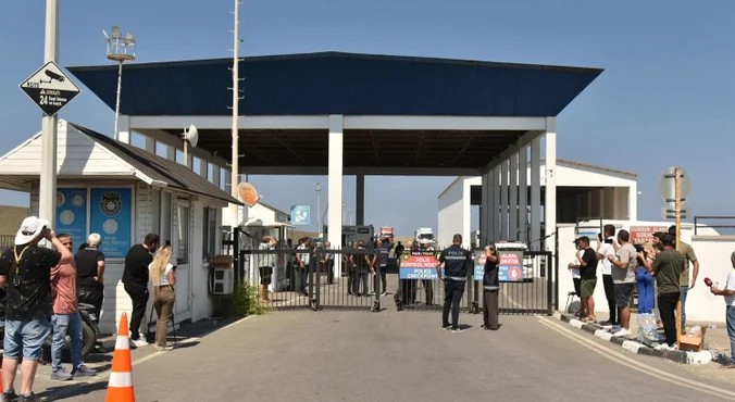 Капитана затонувшего у Северного Кипра парома задержали после гибели людей