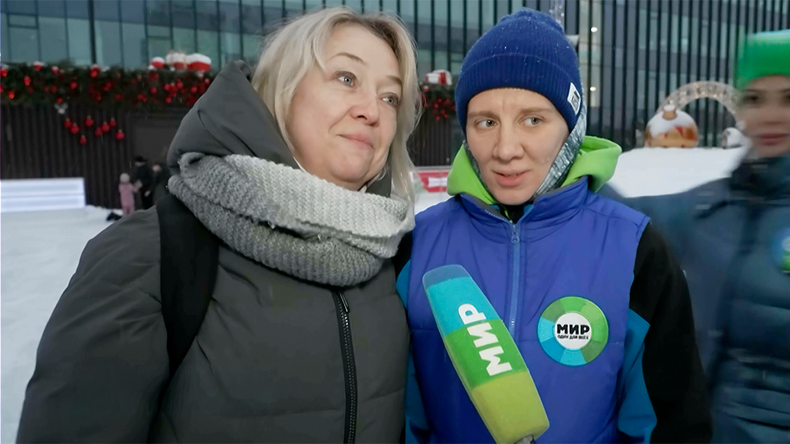 Ведущие Радио «МИР» провели мастер-класс для начинающих фигуристов