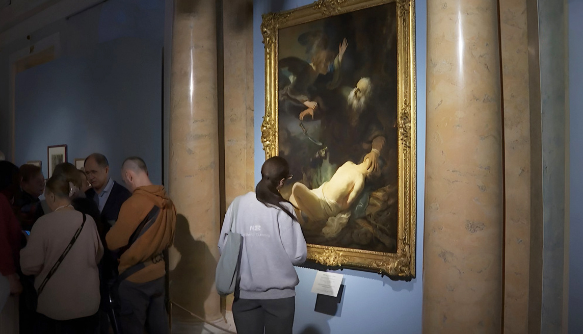 Эрмитаж впервые показал картину Рембрандта после реставрации