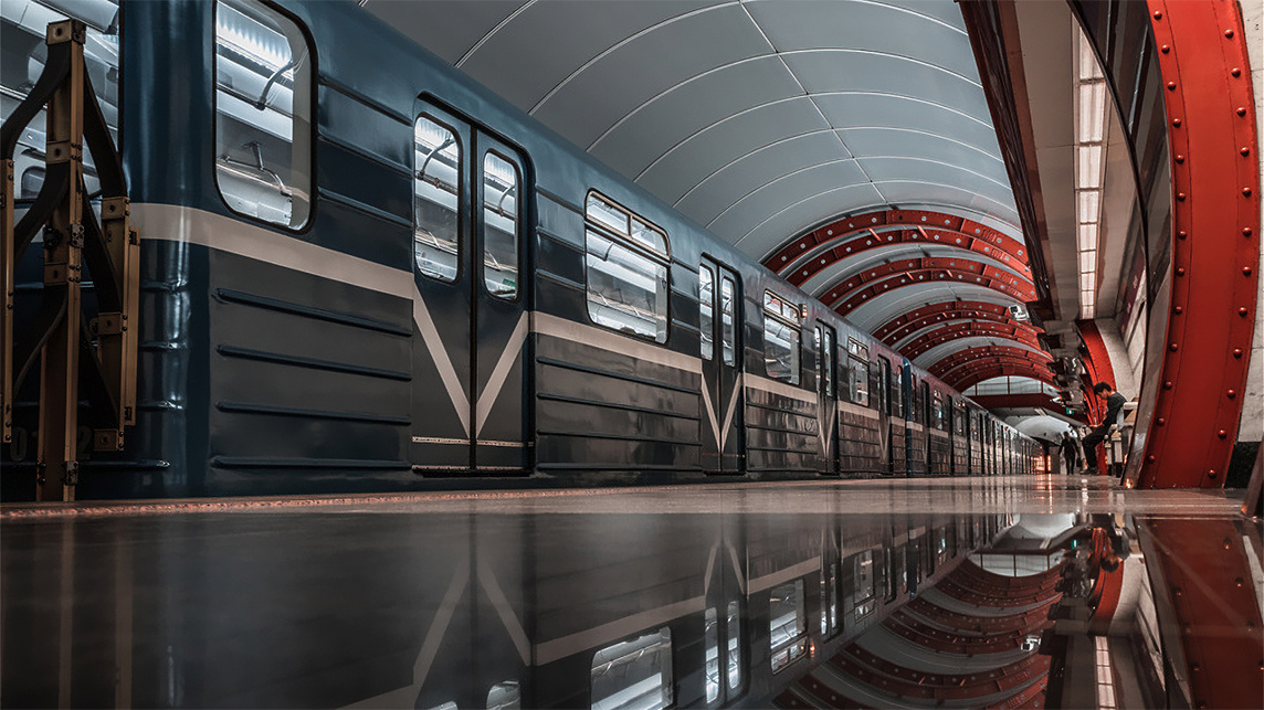 В Санкт-Петербурге открылись две новые станции метро