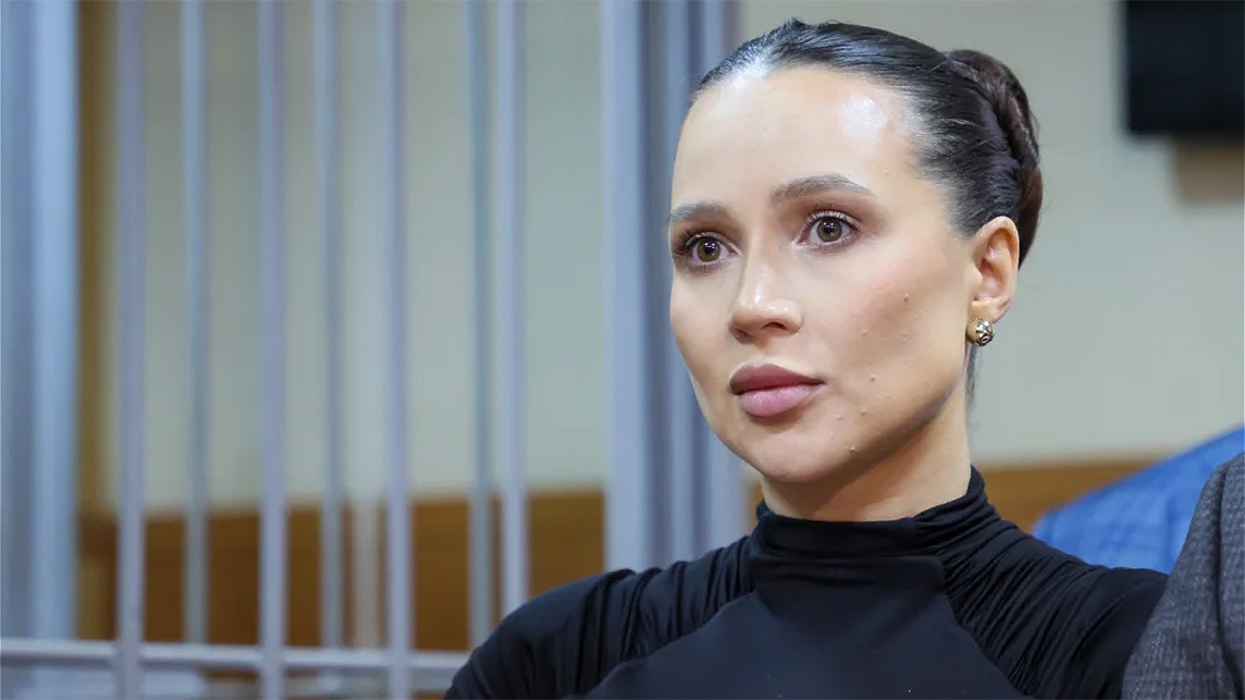 Блогер Лерчек, которой провели химиотерапию, начала слепнуть